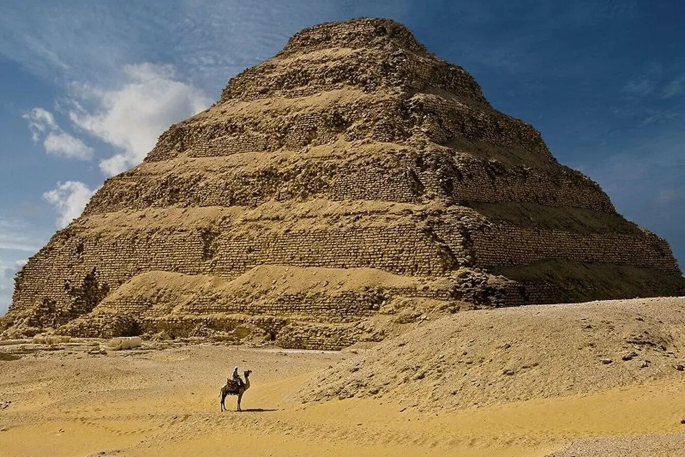 Giza Pyramids, Memphish and Saqqara Day Tour